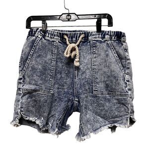 AQUA Women's Denim‎ Shorts Sz M Women's Medium blue Raw Hem ADF-C